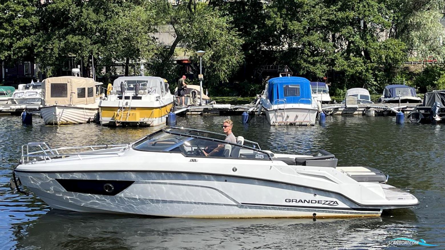 Grandezza 25 S Motorbåt 2020, med Mercruiser motor, Sverige