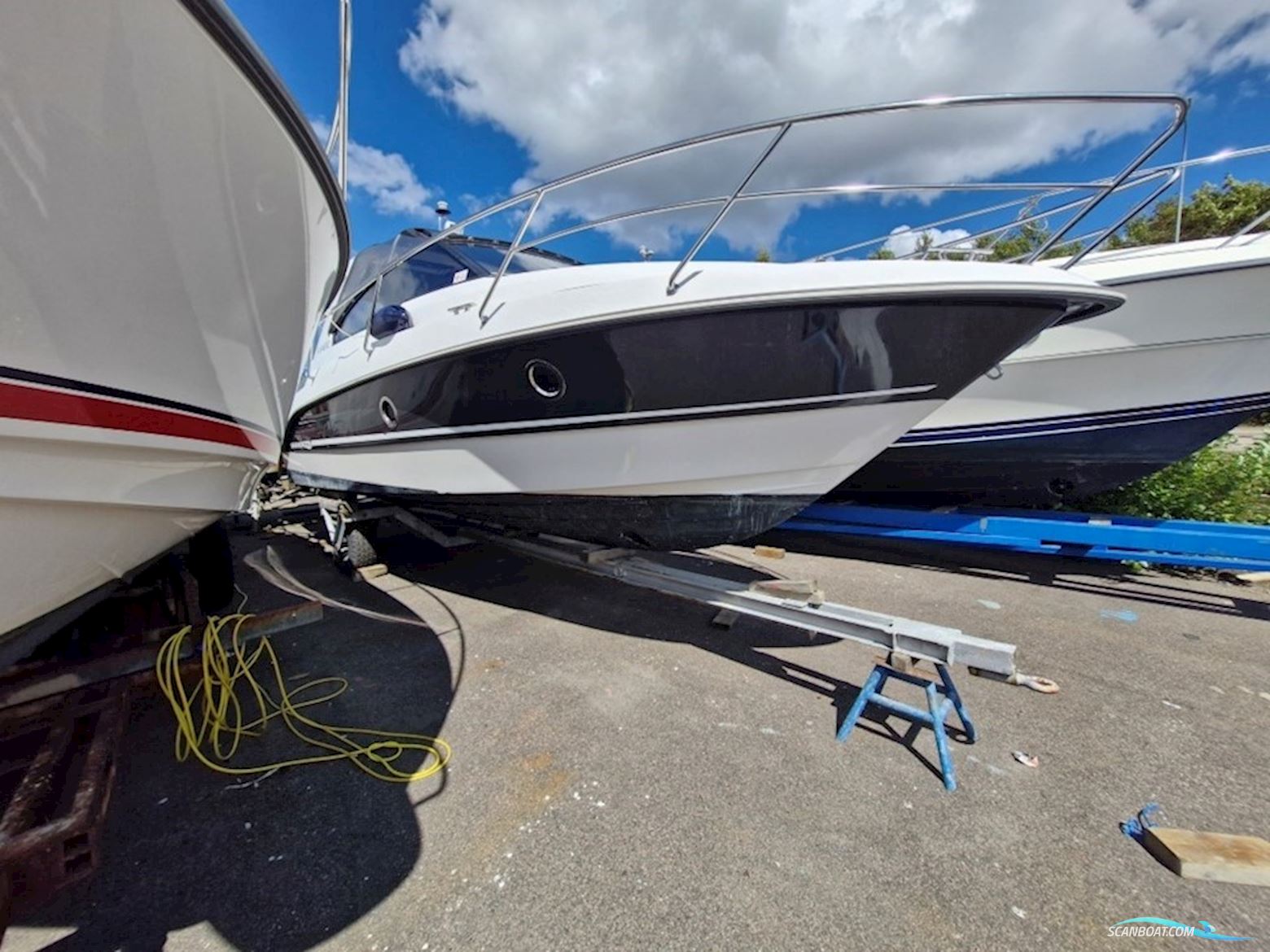 Grandezza 27 DC Motorbåt 2012, med Volvo Penta 5,7 Gi motor, Sverige