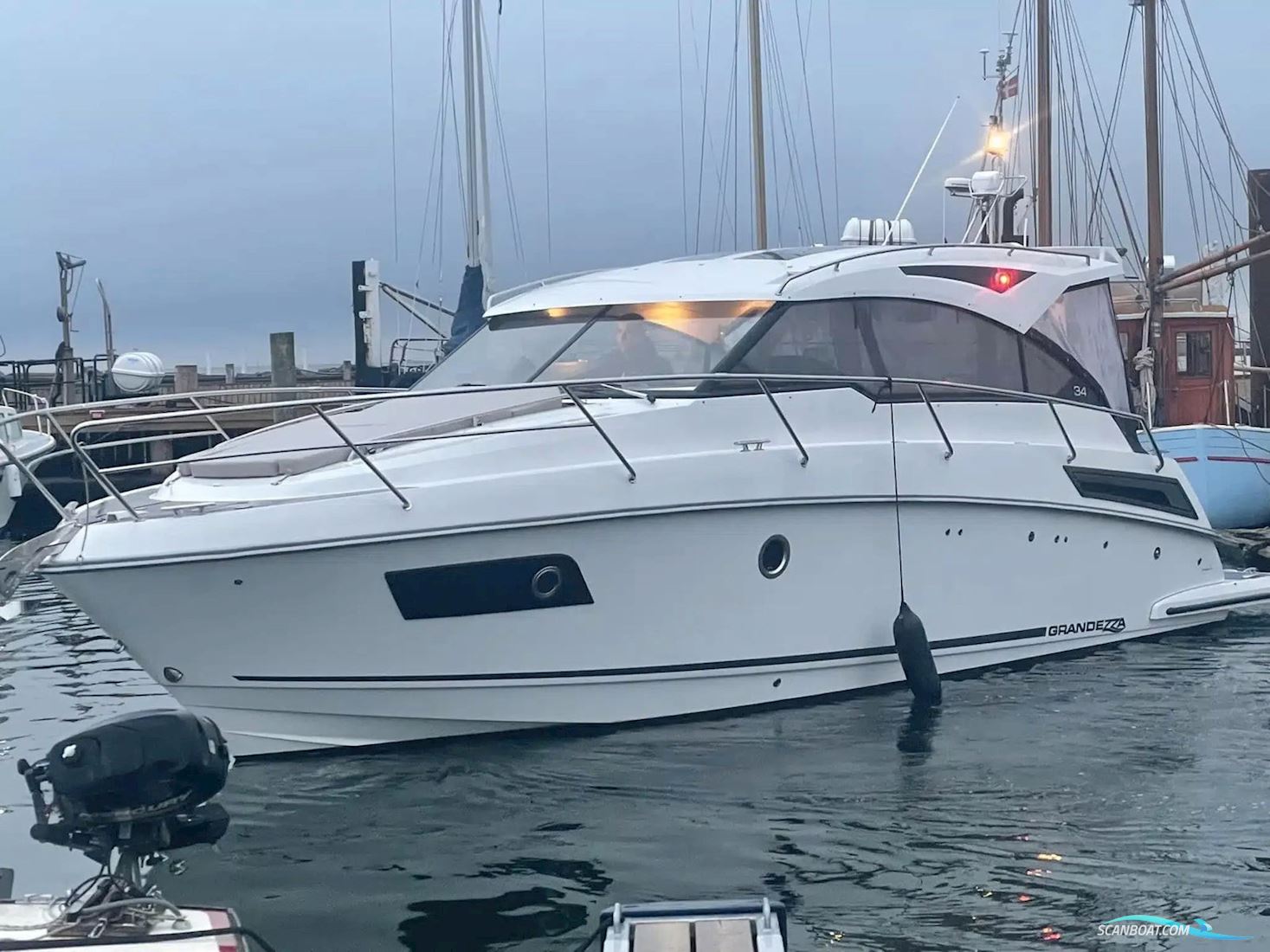 Grandezza 34 OC Motorbåt 2025, med Mercruiser motor, Danmark