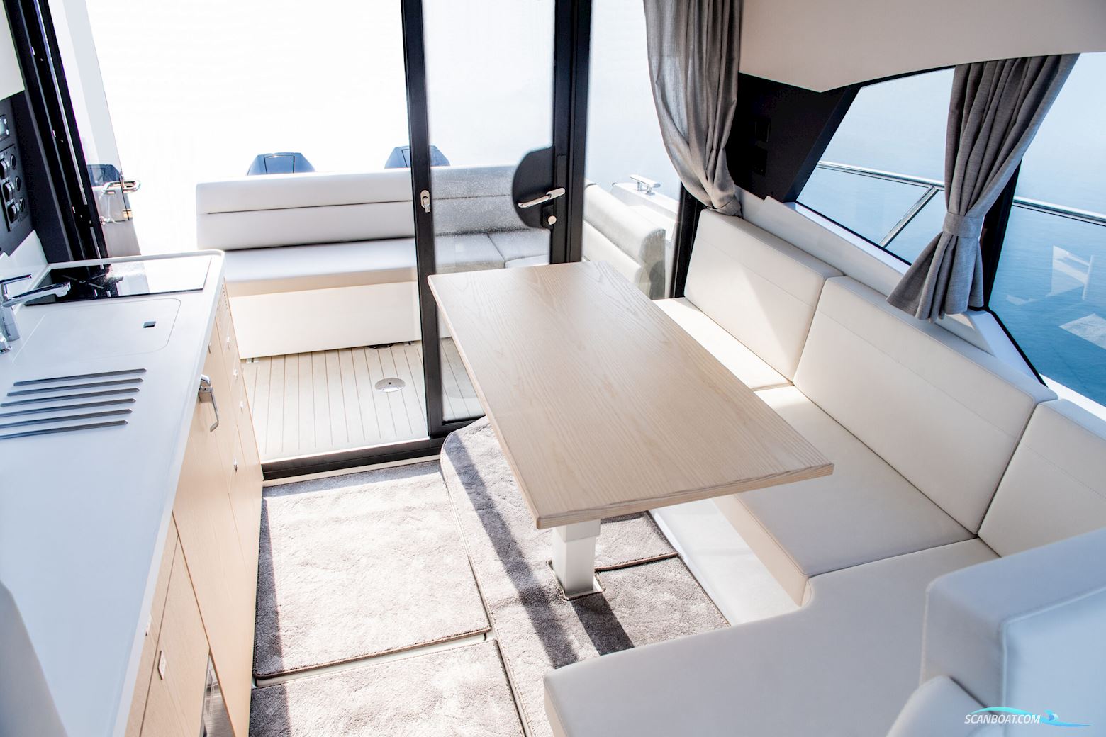 Grandezza 37 Outboard