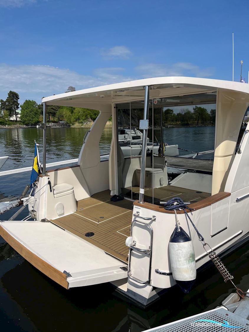 Greenline 33 Hybrid