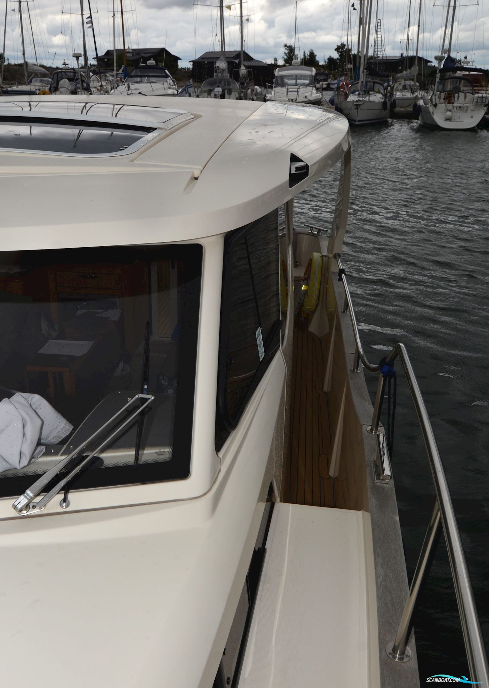 Greenline 33 Hybrid
