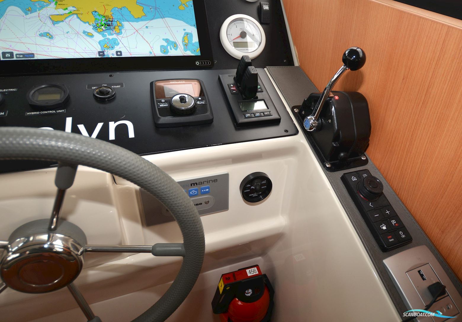Greenline 33 Hybrid