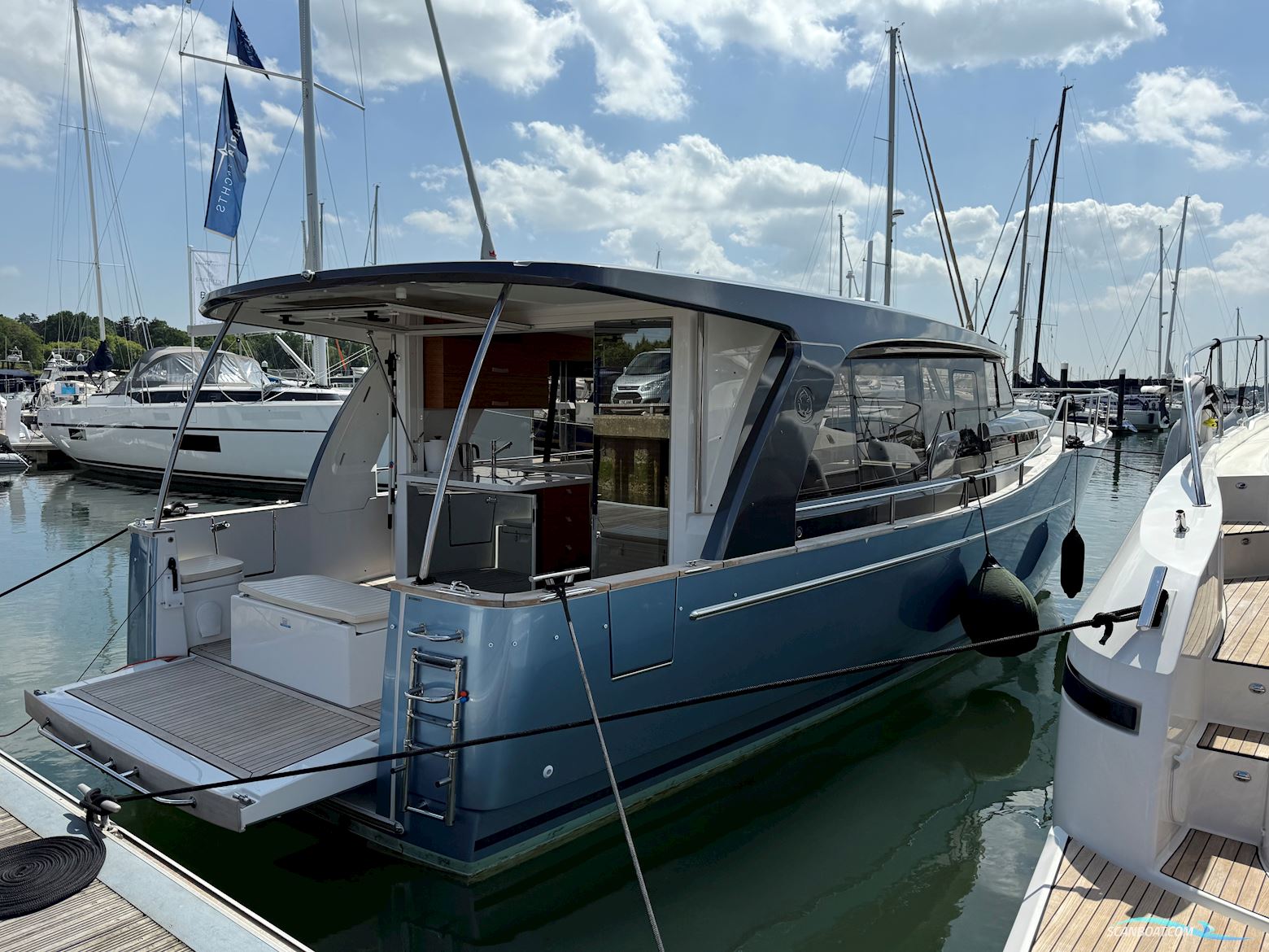 Greenline 40