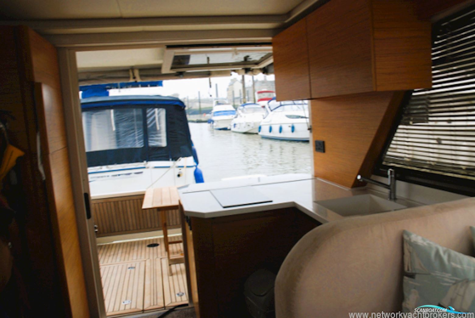 Greenline Yachts 39