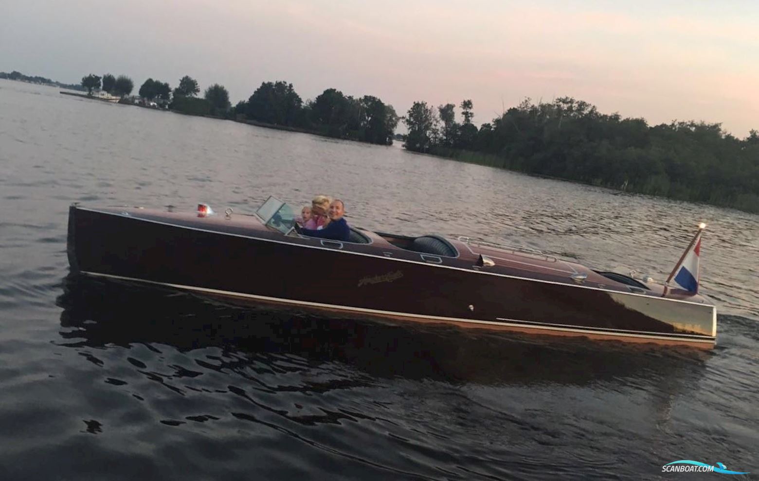 Hacker-Craft 26' Triple Cockpit Runabout