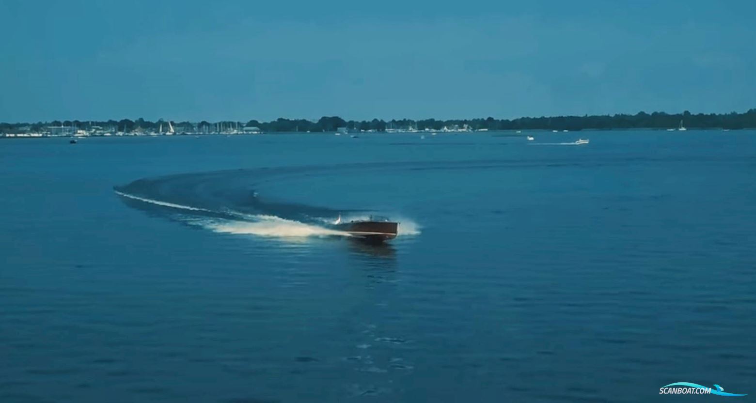 Hacker-Craft 26' Triple Cockpit Runabout