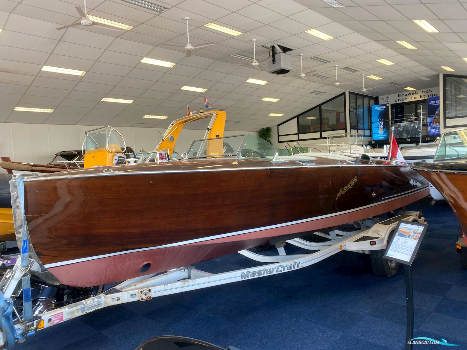 Hacker-Craft 26' Triple Cockpit Runabout