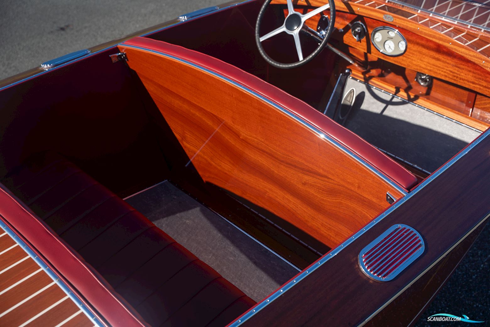 HACKER CRAFT Baby Dolphin