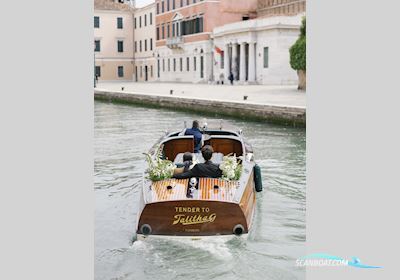 Hacker-Craft Classic Tender Motorbåt 1992, Italien