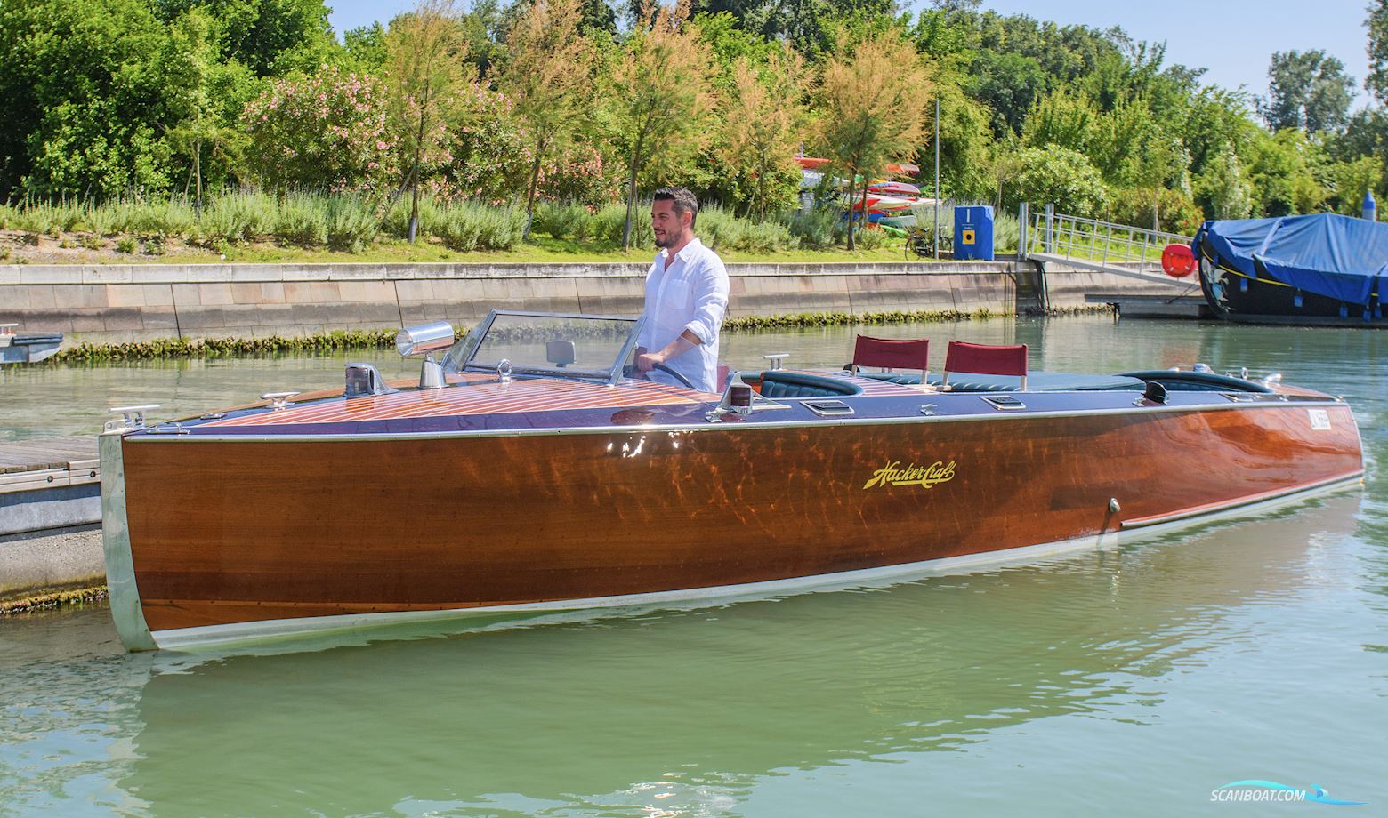 Hacker-Craft Classic Tender