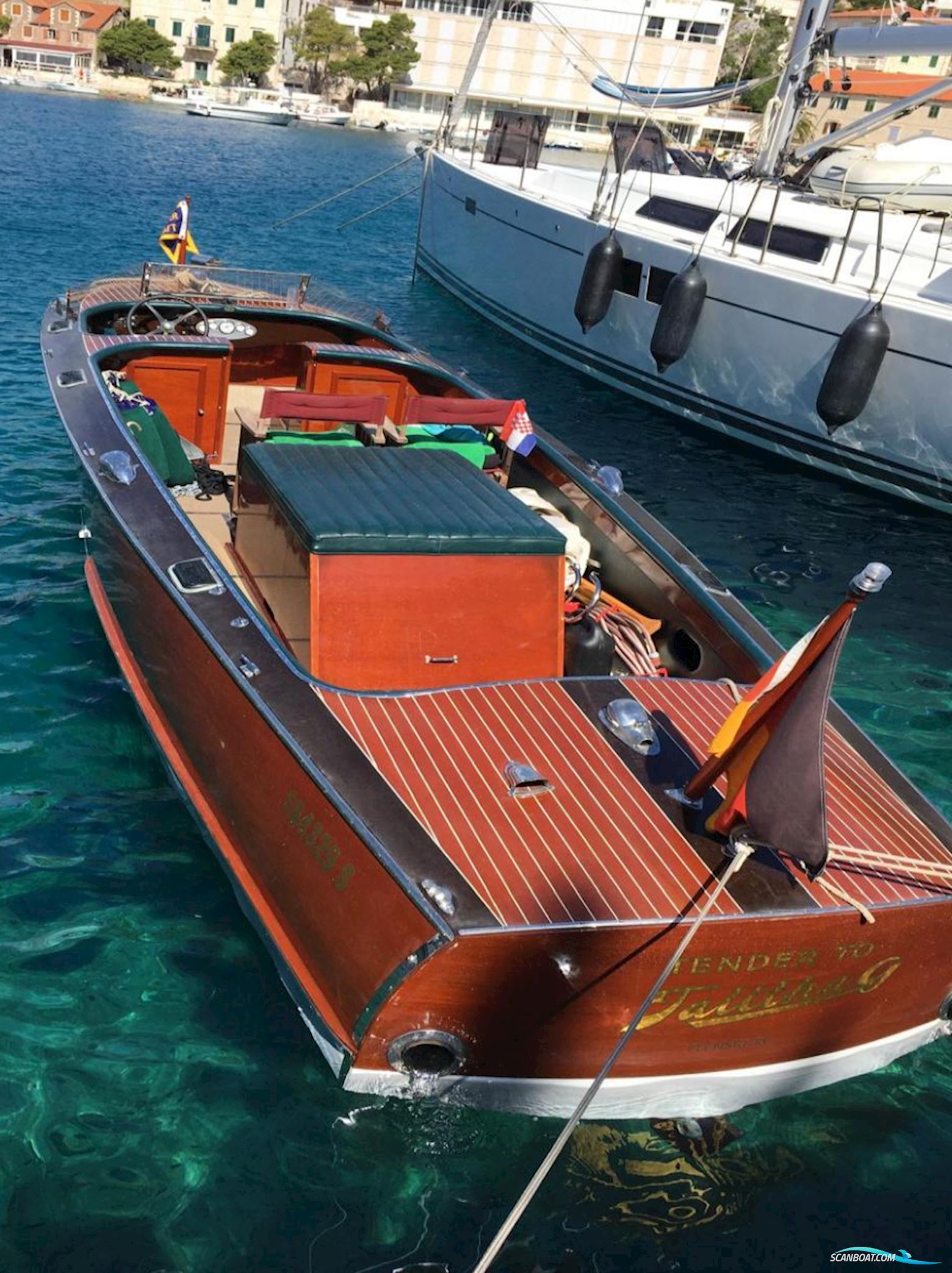 Hacker-Craft Classic Tender