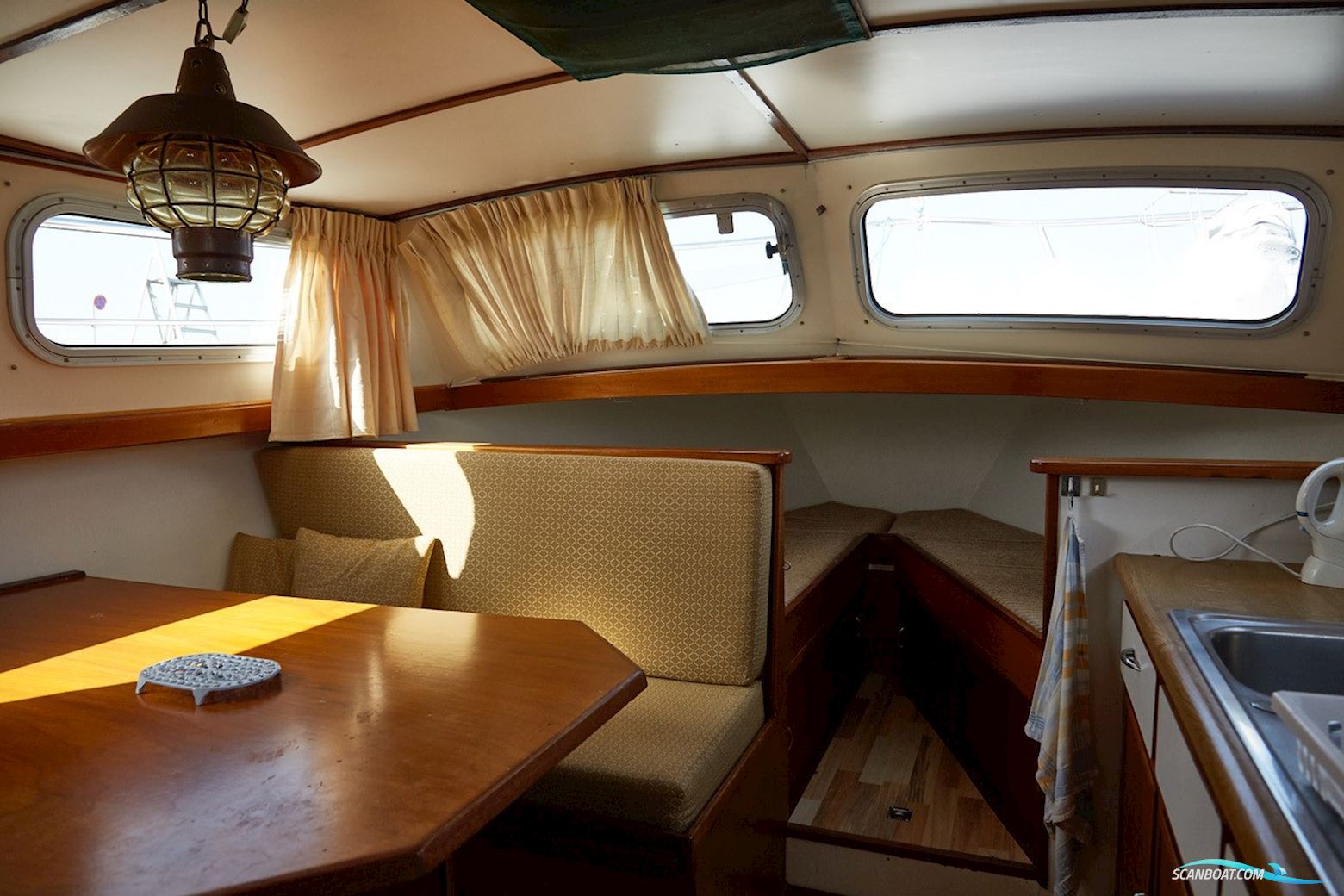 Helårs motorbåd med flybridge 44 fod Hoekstrakruiser