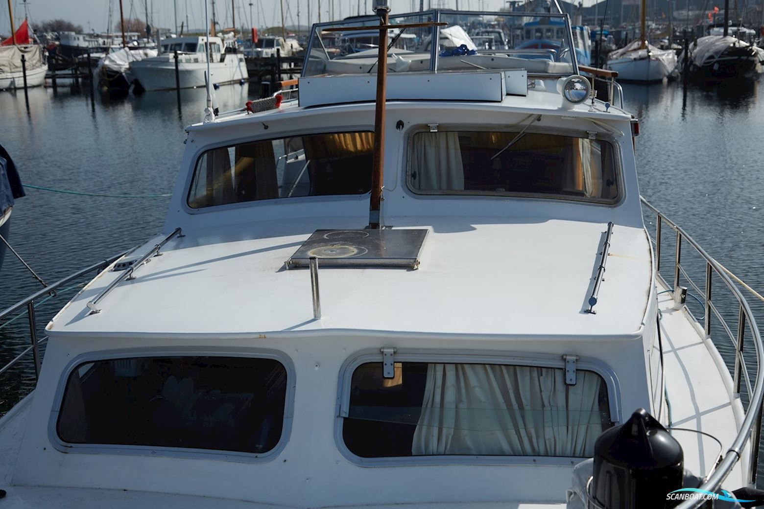 Helårs motorbåd med flybridge 44 fod Hoekstrakruiser