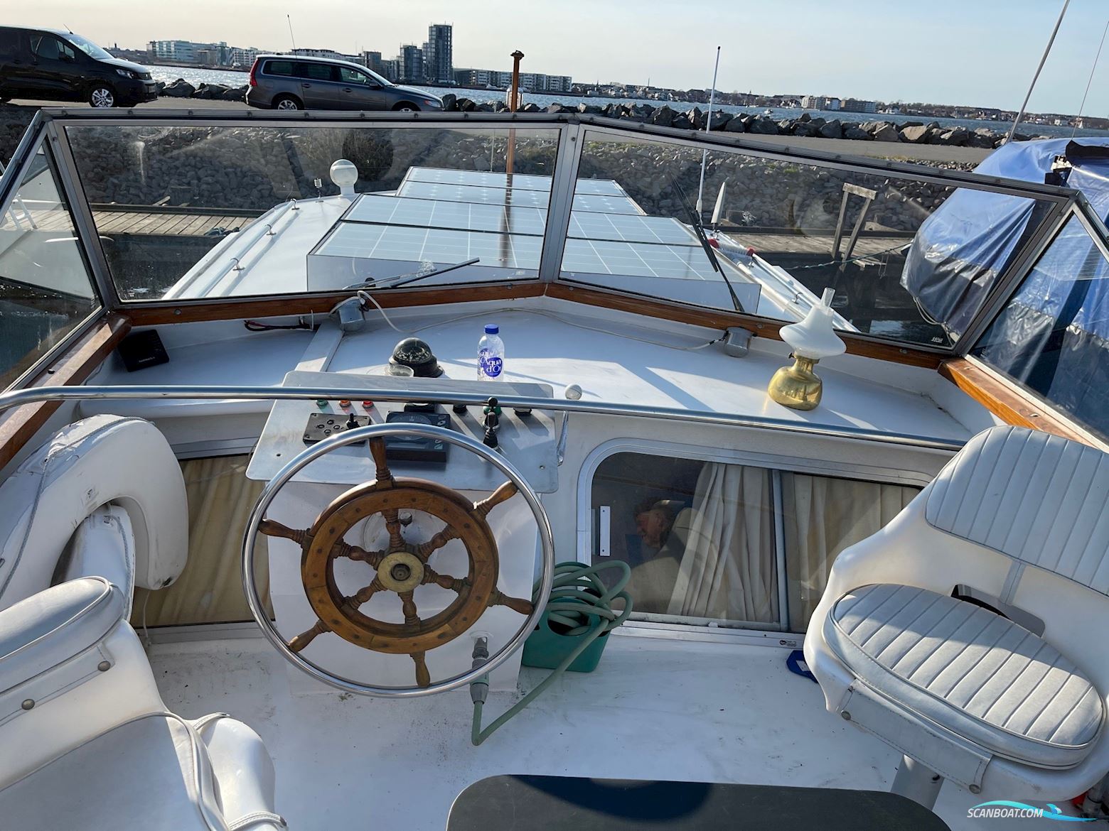 Helårs motorbåd med flybridge 44 fod Hoekstrakruiser