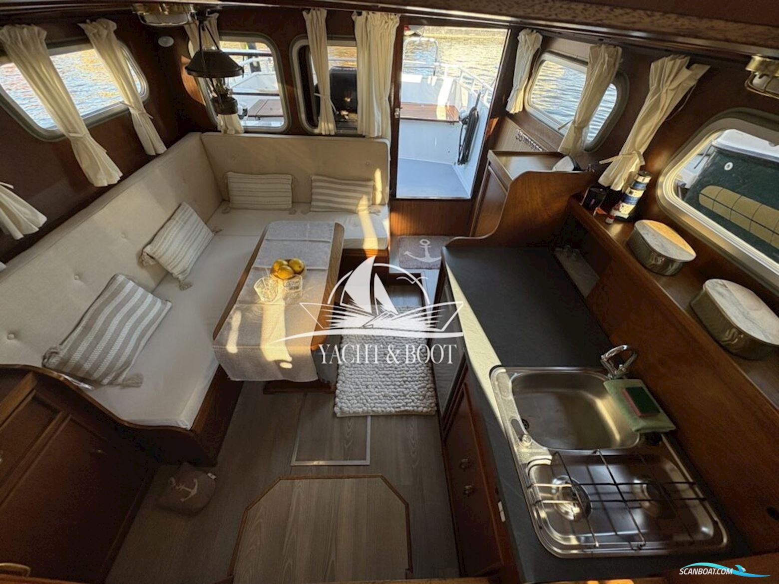 Holländischer Werftbau Crowntrawler 830