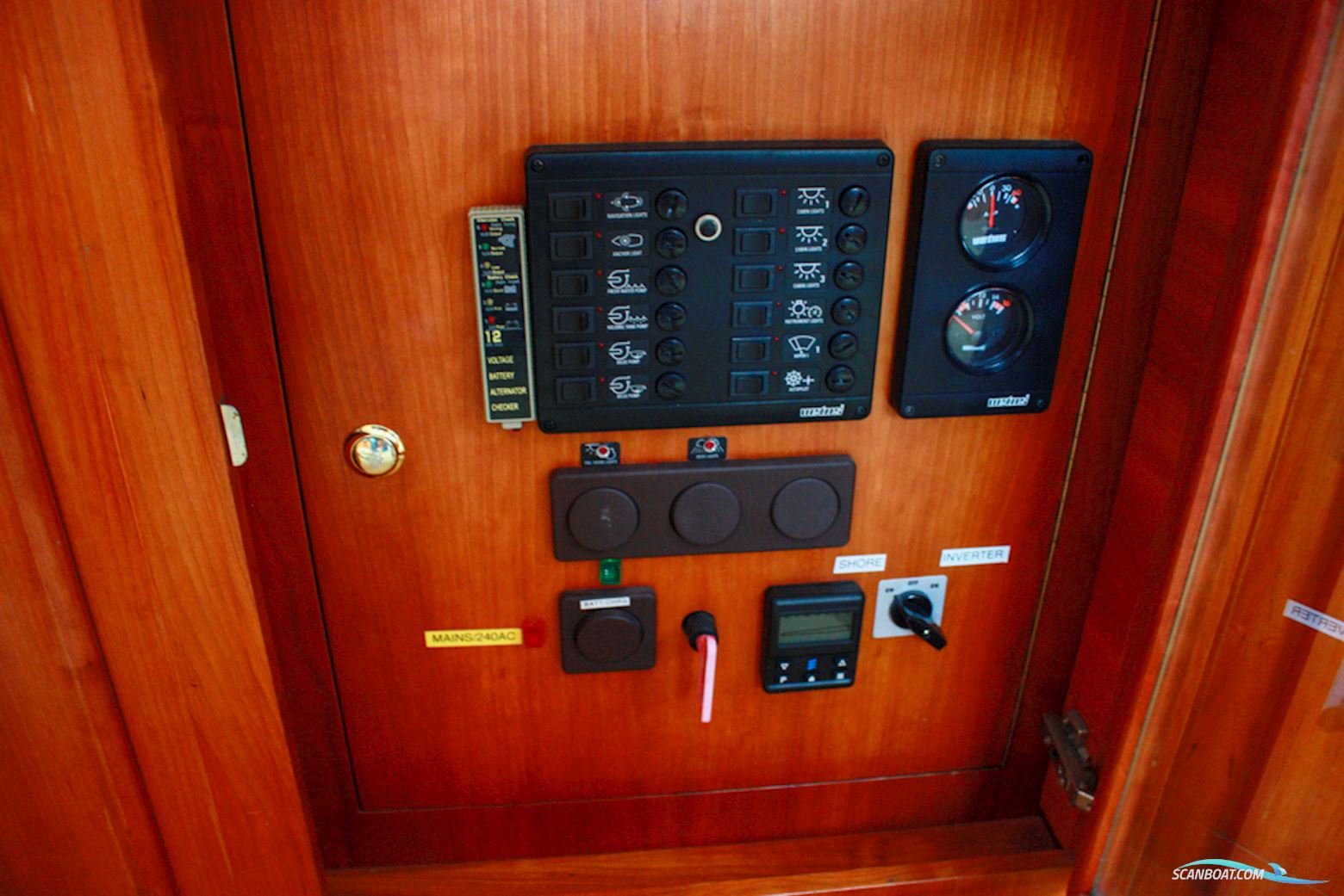 Hollandia 1250 Steel Cruiser