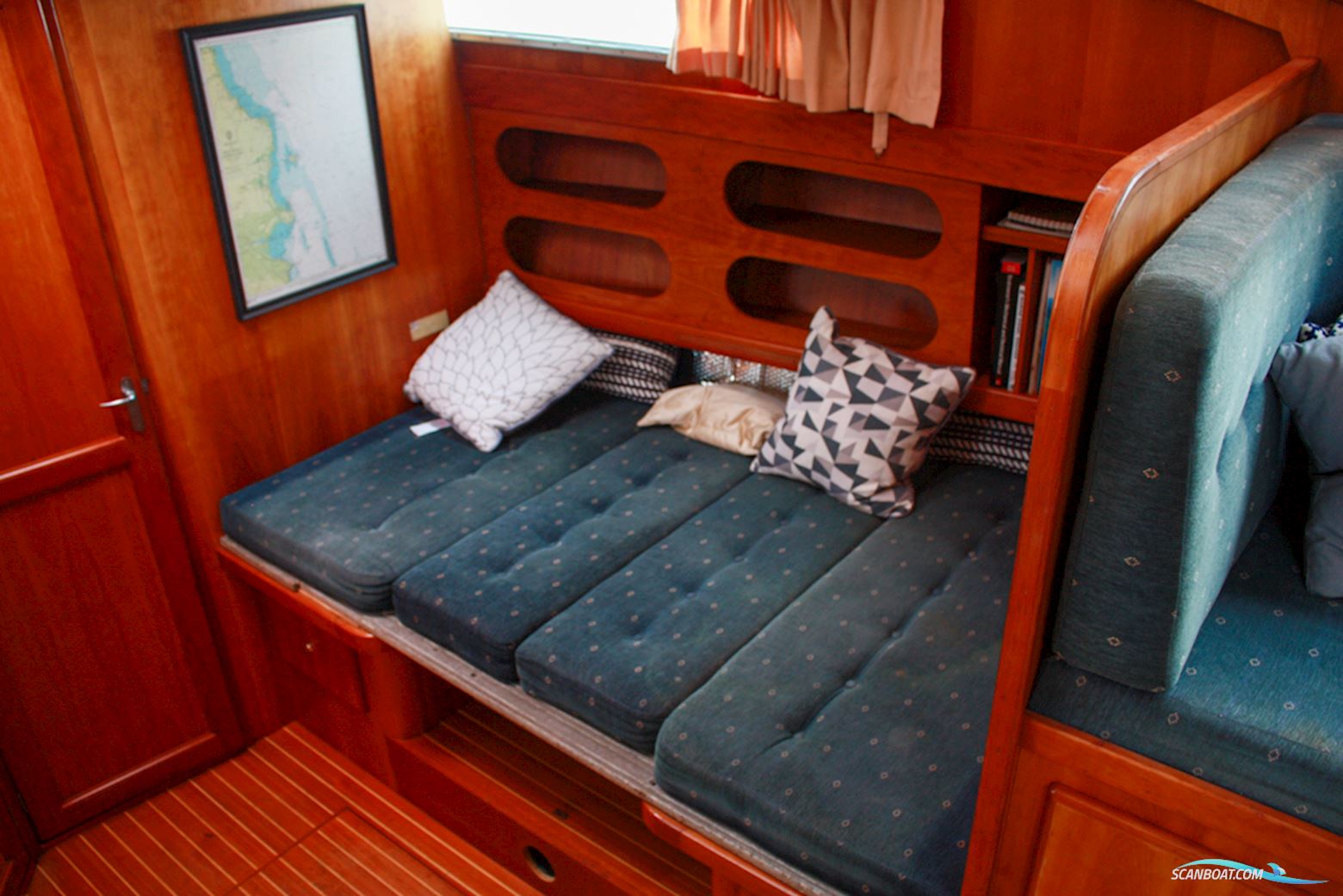 Hollandia 1250 Steel Cruiser