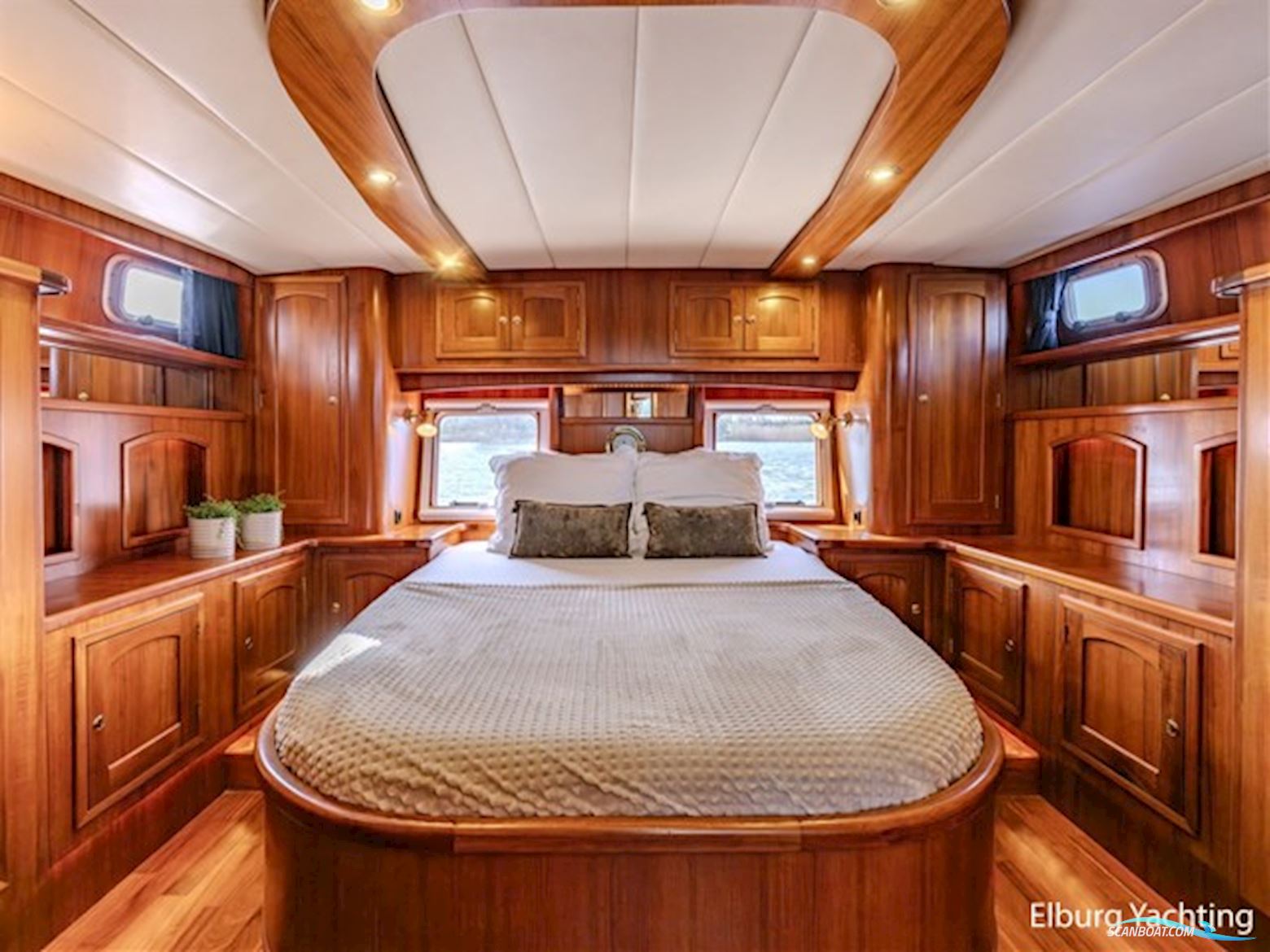 Holterman 48 Trawler - Stabilizers 