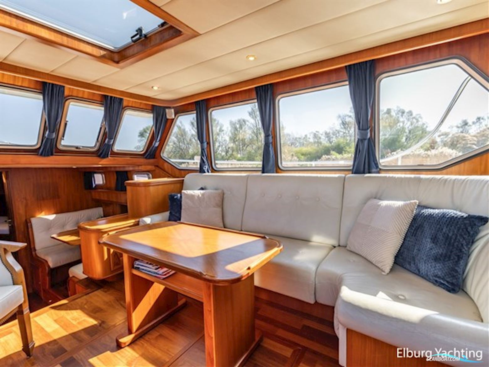 Holterman 48 Trawler - Stabilizers