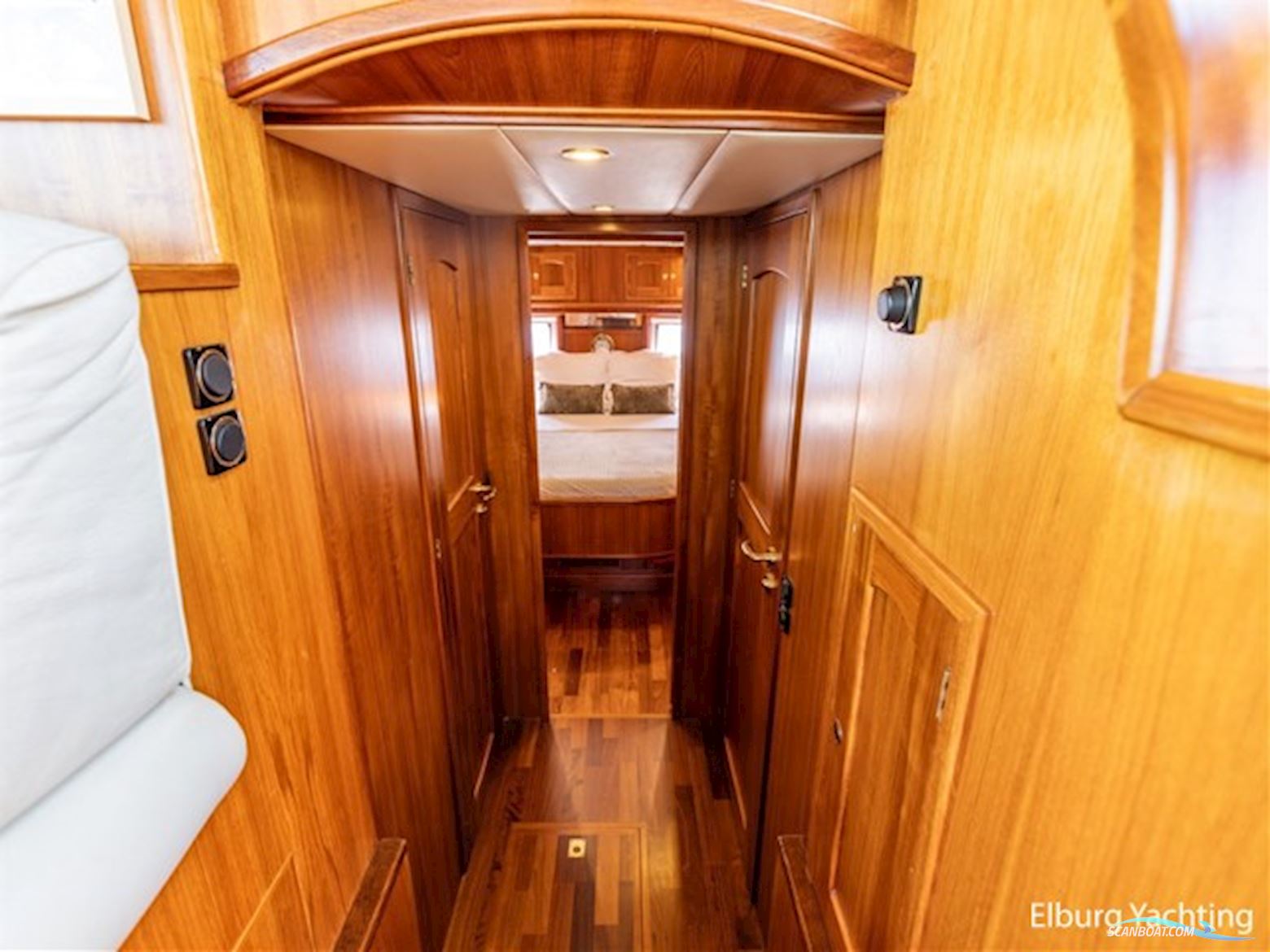 Holterman 48 Trawler - Stabilizers