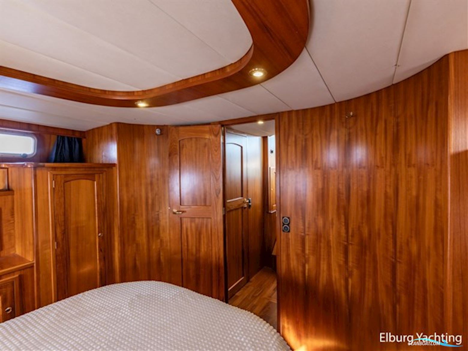 Holterman 48 Trawler - Stabilizers