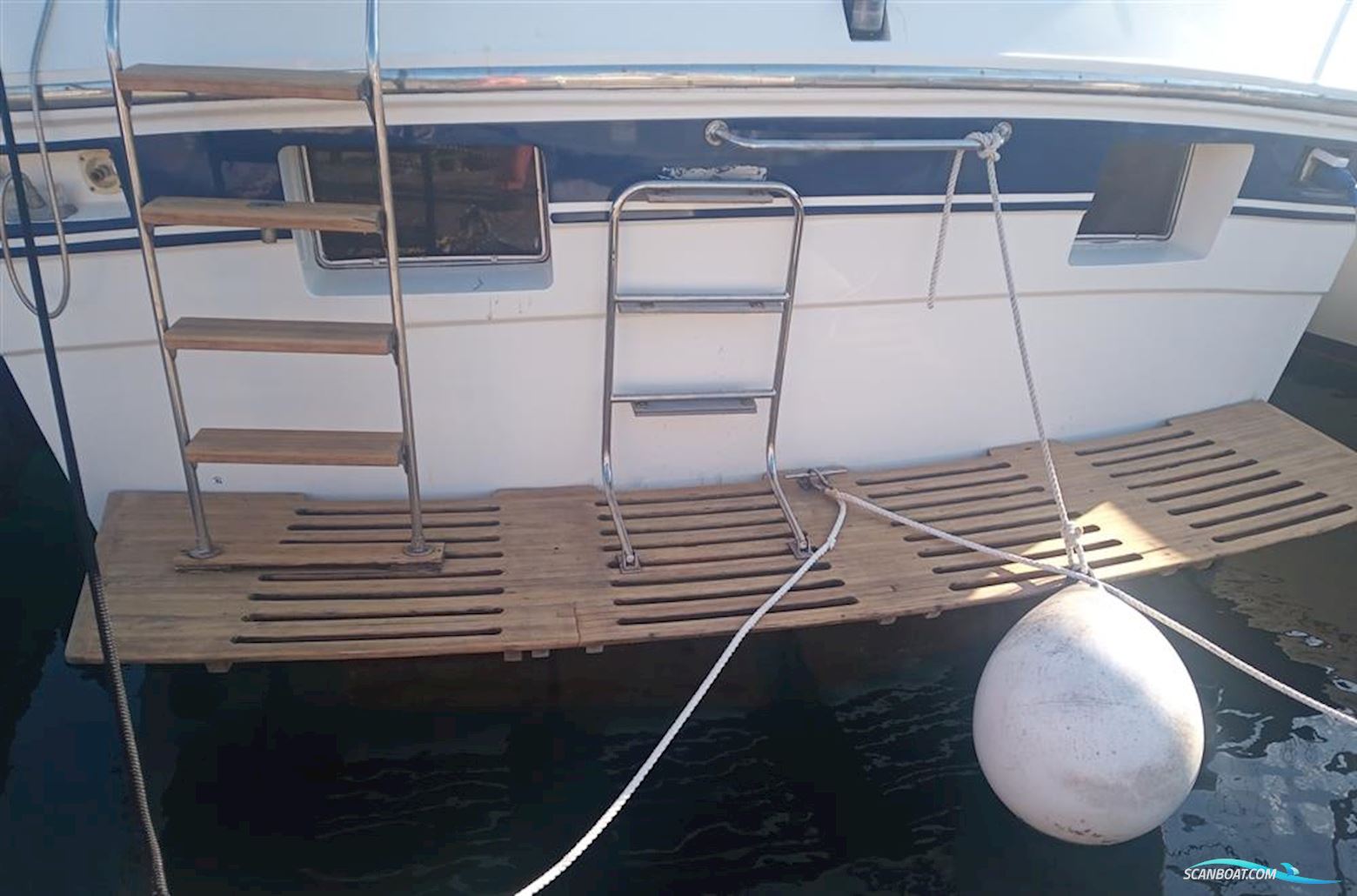 Horizon 47 Trawler Motor Yacht