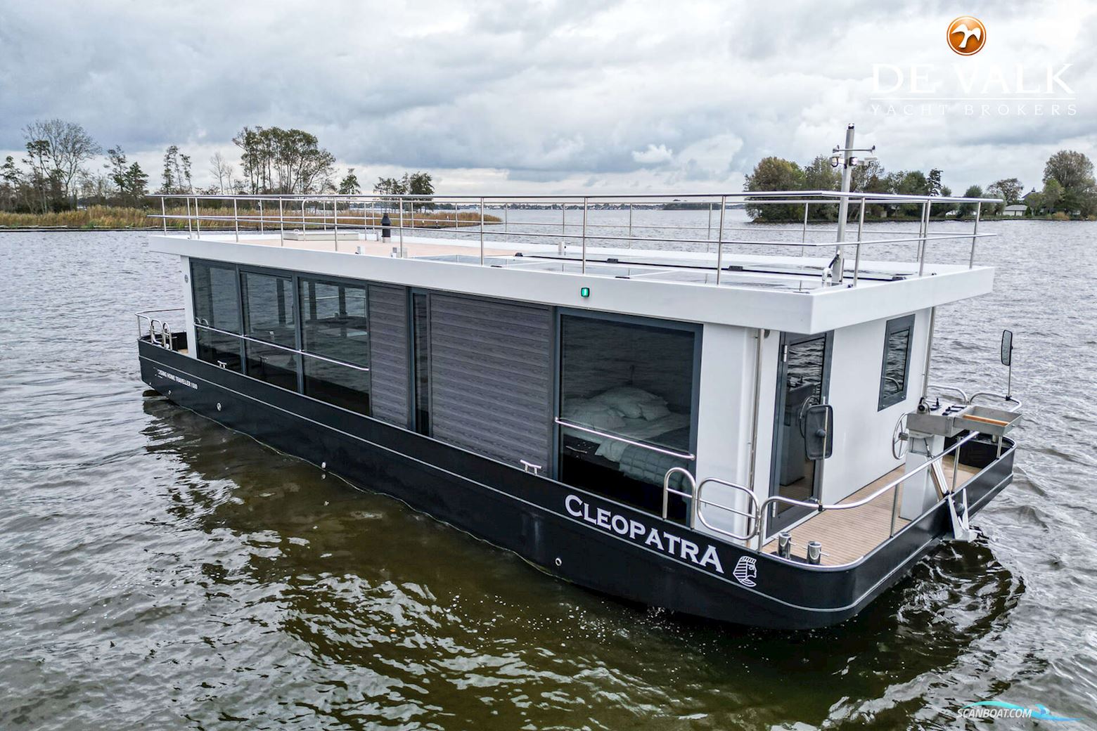 Houseboat Traveller 1500