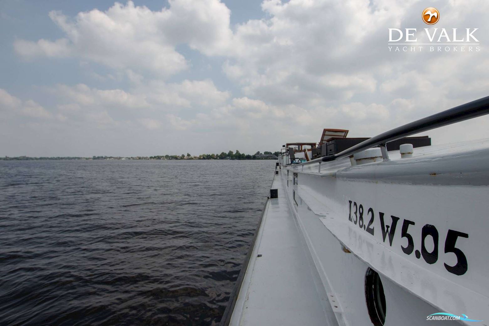 Houseboat Waterloft Luxemotor Spitz 38M