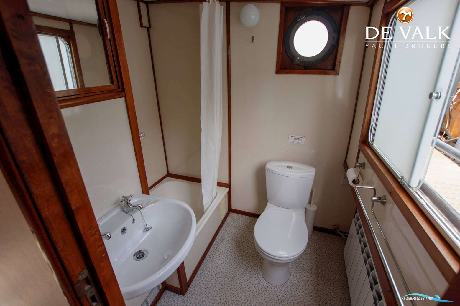Houseboat Waterloft Luxemotor Spitz 38M