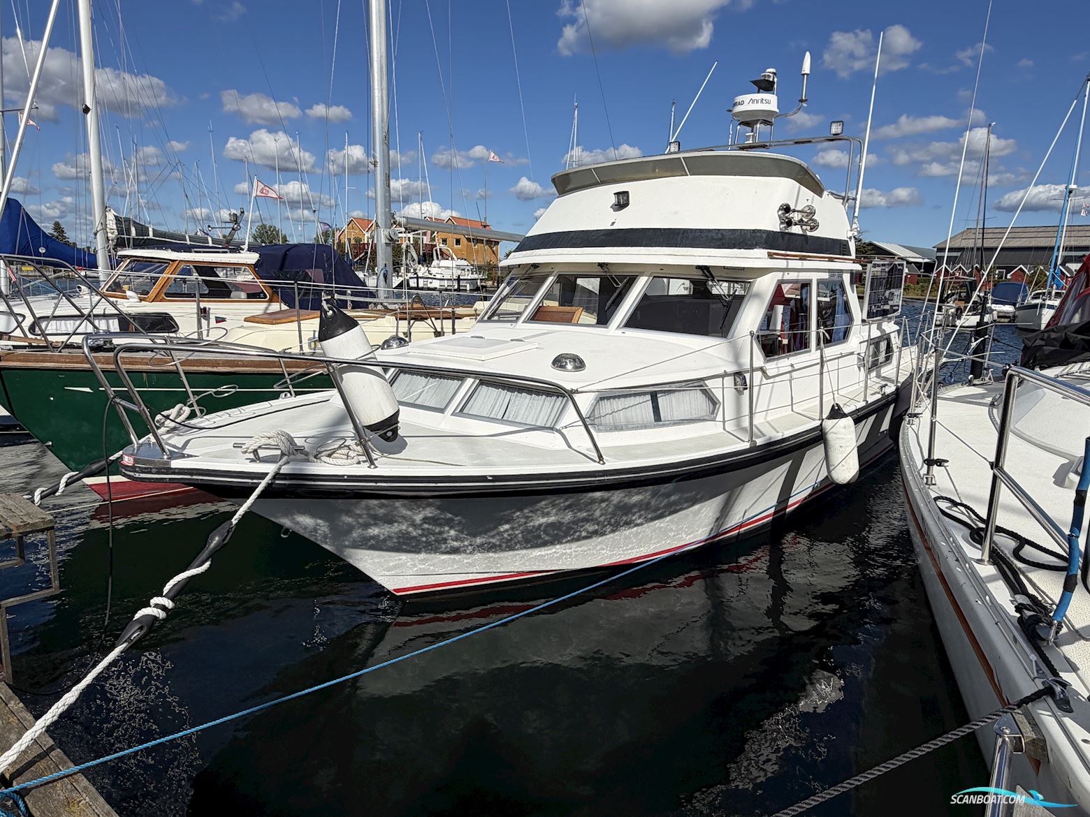 Hsö 30 Flybridge Motorbåt 1983, med Volvo Penta Kad 300 Edc motor, Danmark