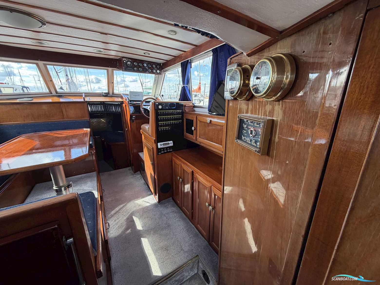 Hsö 30 Flybridge