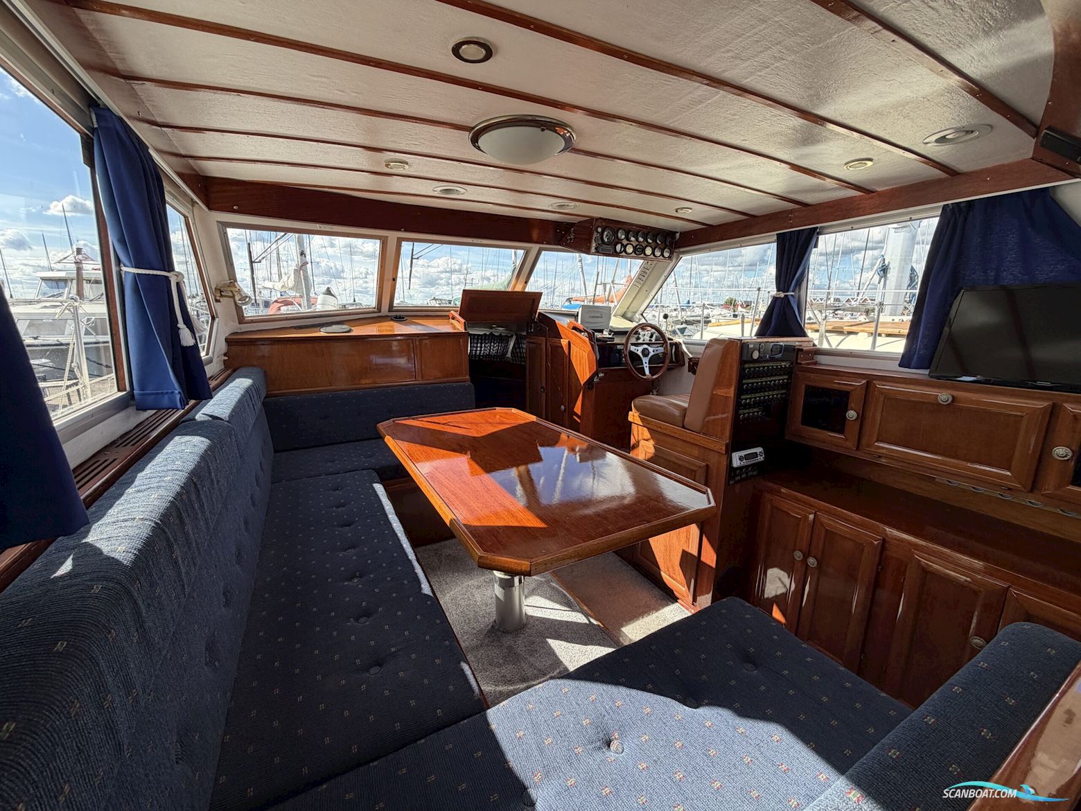 Hsö 30 Flybridge