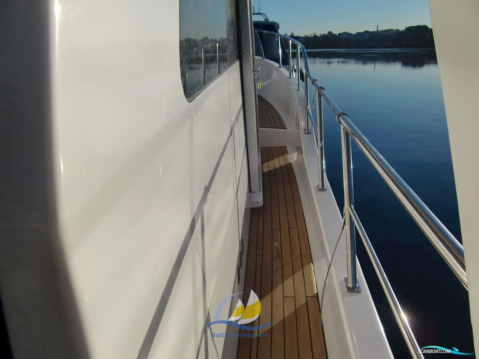 Integrity Motor Yachts Integrity 350 Sedan