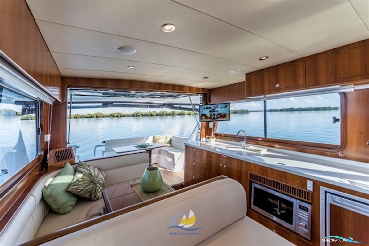 Integrity Motor Yachts Integrity 380 Sedan