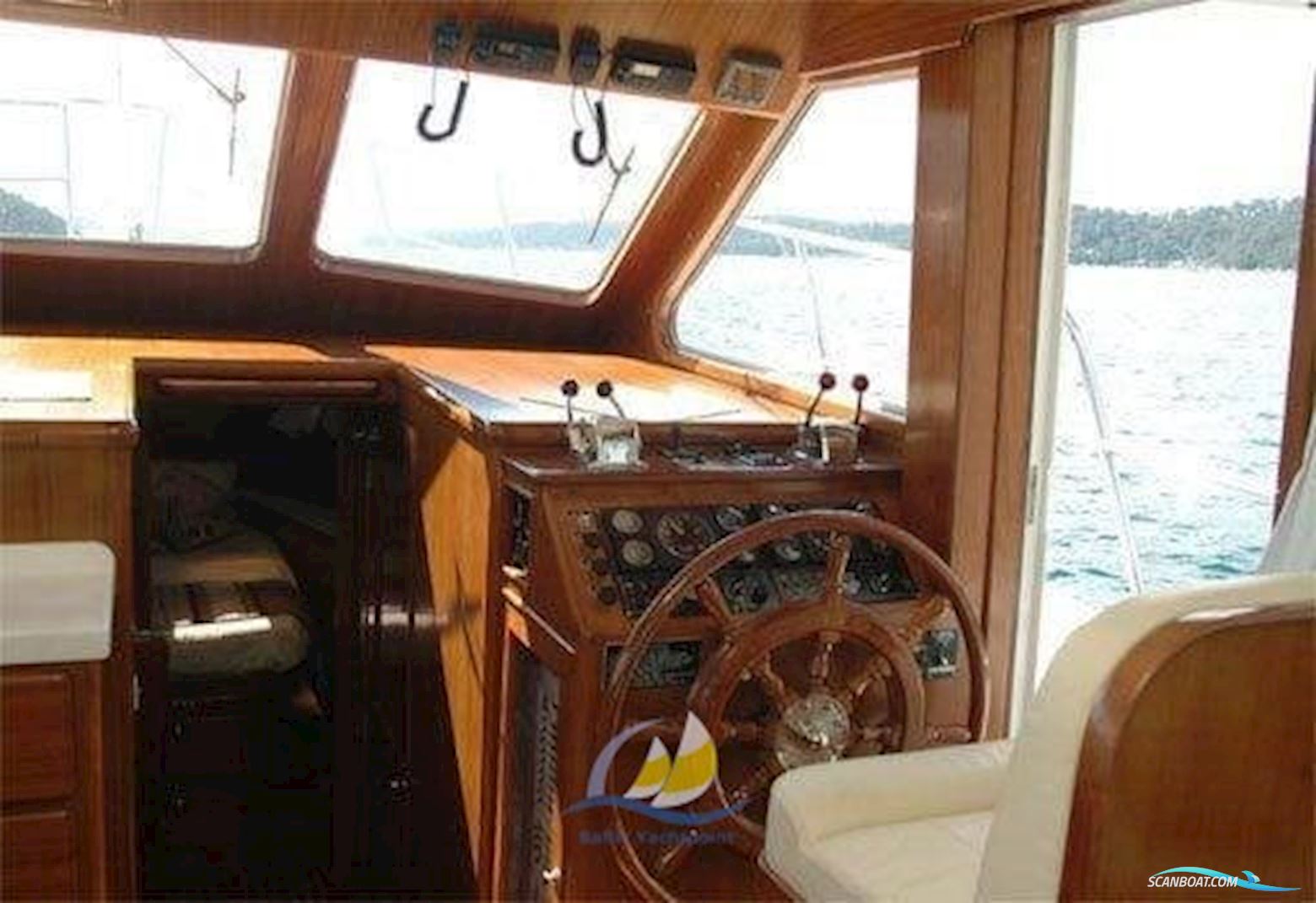 Integrity Motor Yachts Integrity 440 Fly