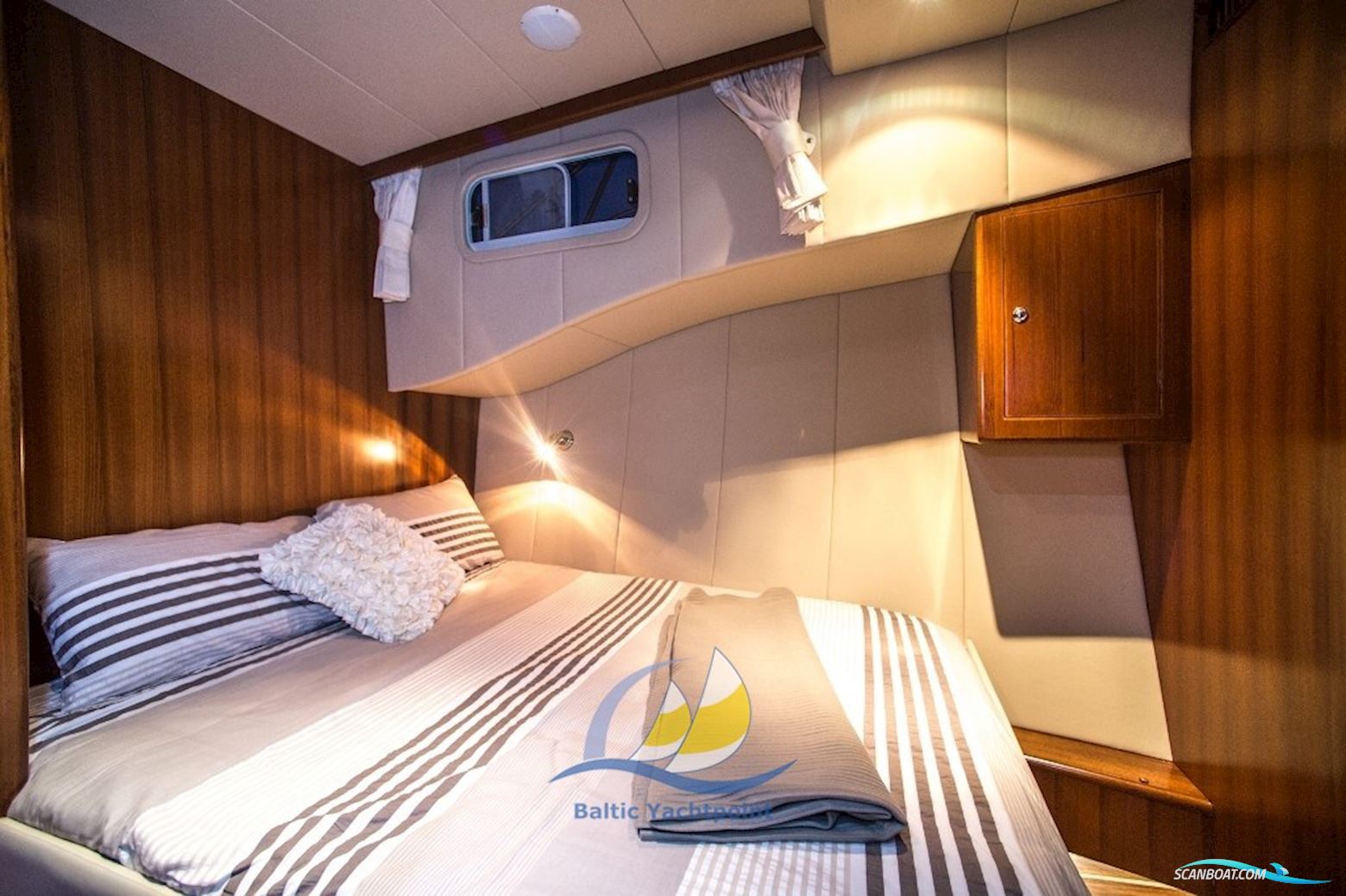 Integrity Motor Yachts Integrity 440 Sedan