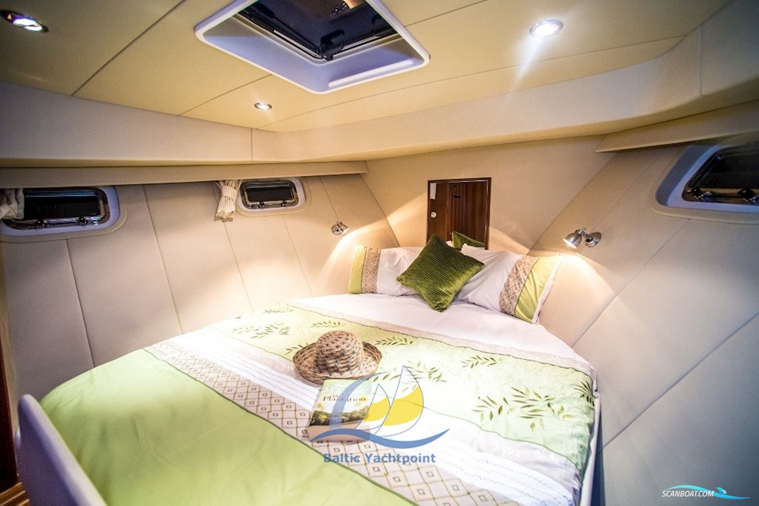 Integrity Motor Yachts Integrity 440 Sedan