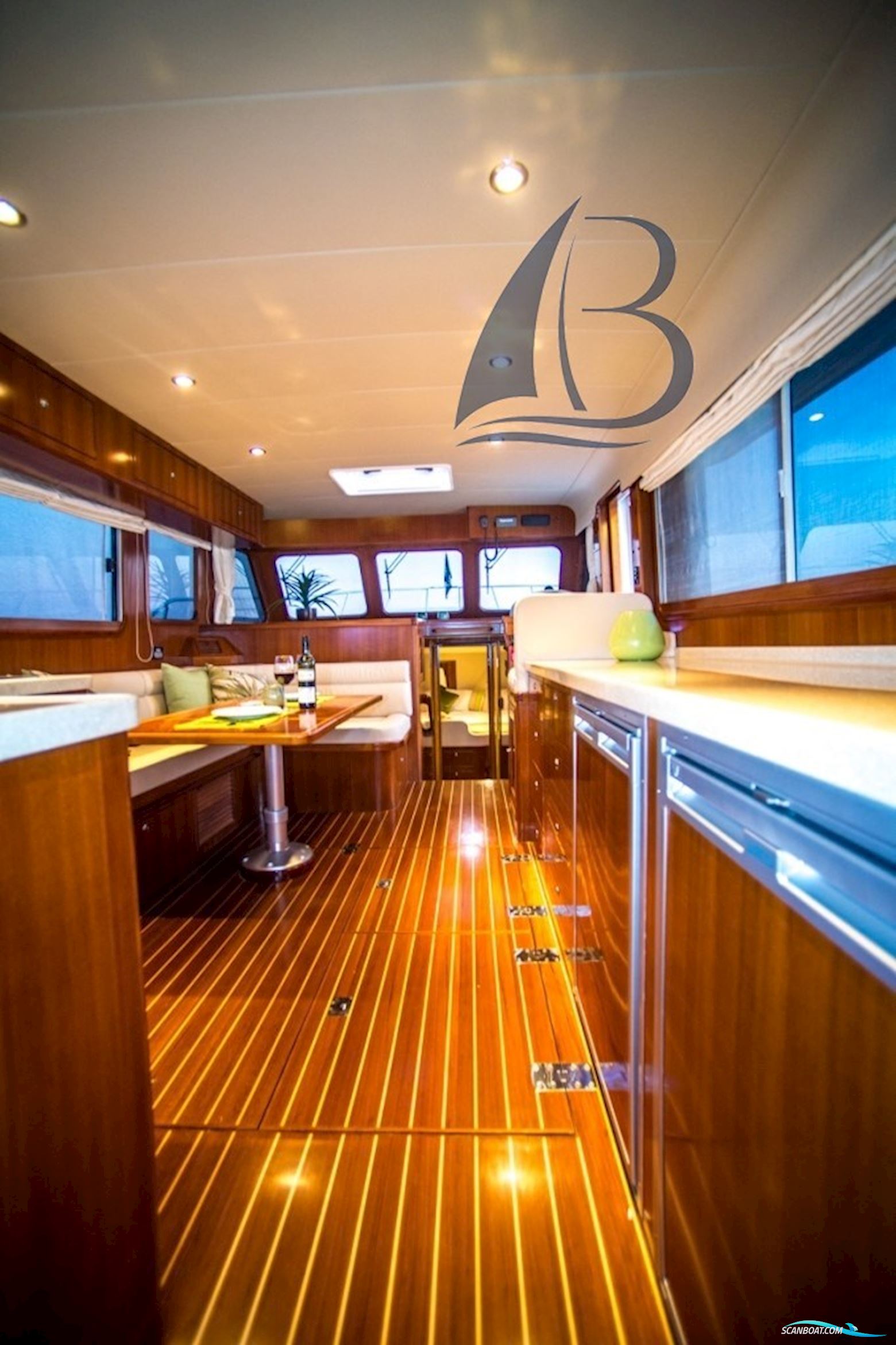 Integrity Motor Yachts Integrity 440 Sedan