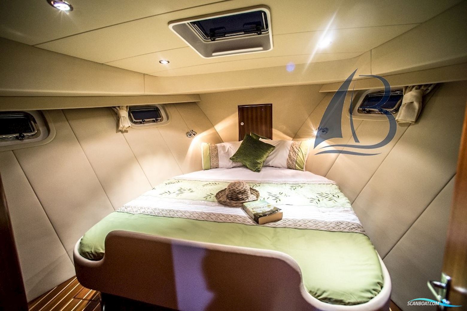Integrity Motor Yachts Integrity 440 Sedan