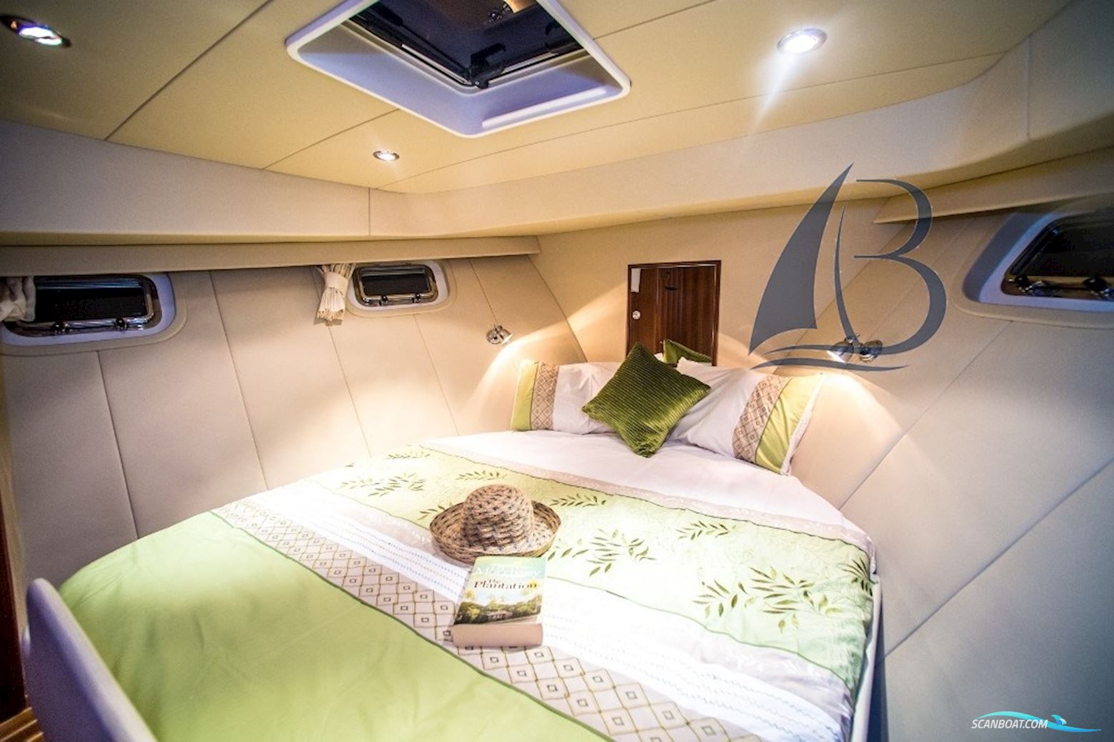 Integrity Motor Yachts Integrity 440 Sedan
