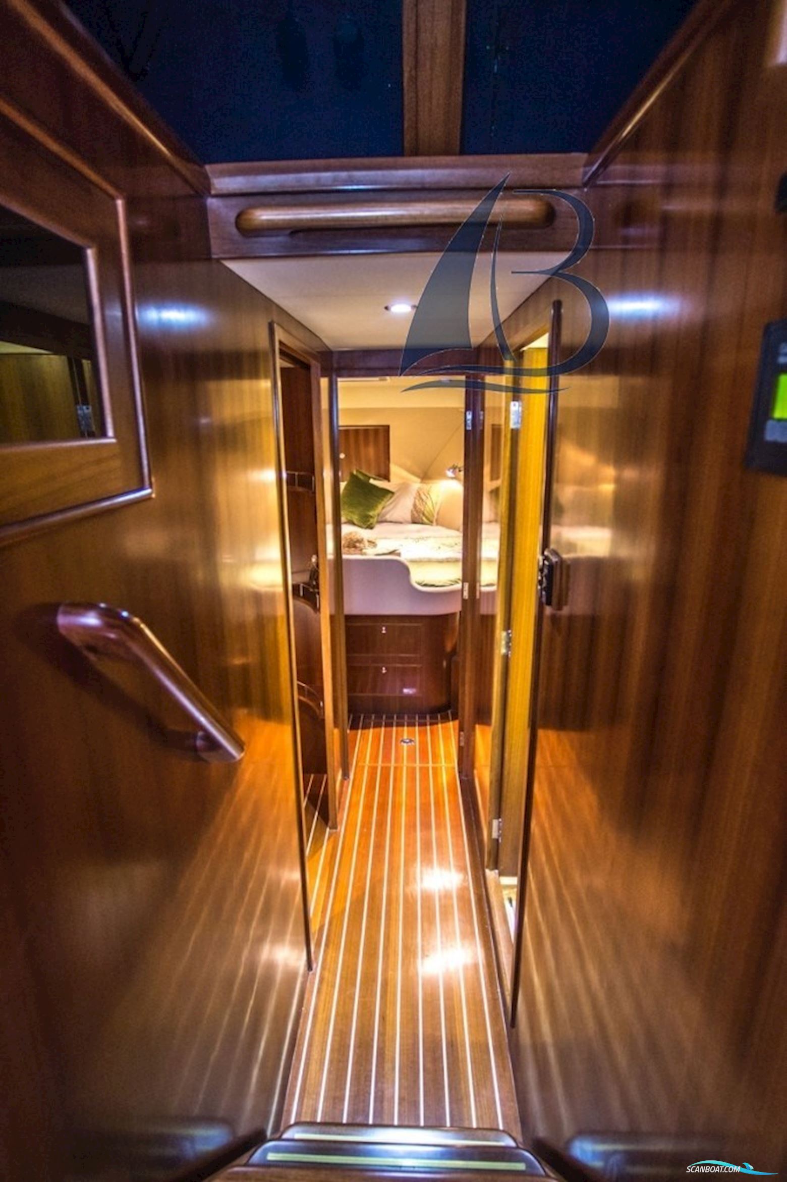 Integrity Motor Yachts Integrity 440 Sedan