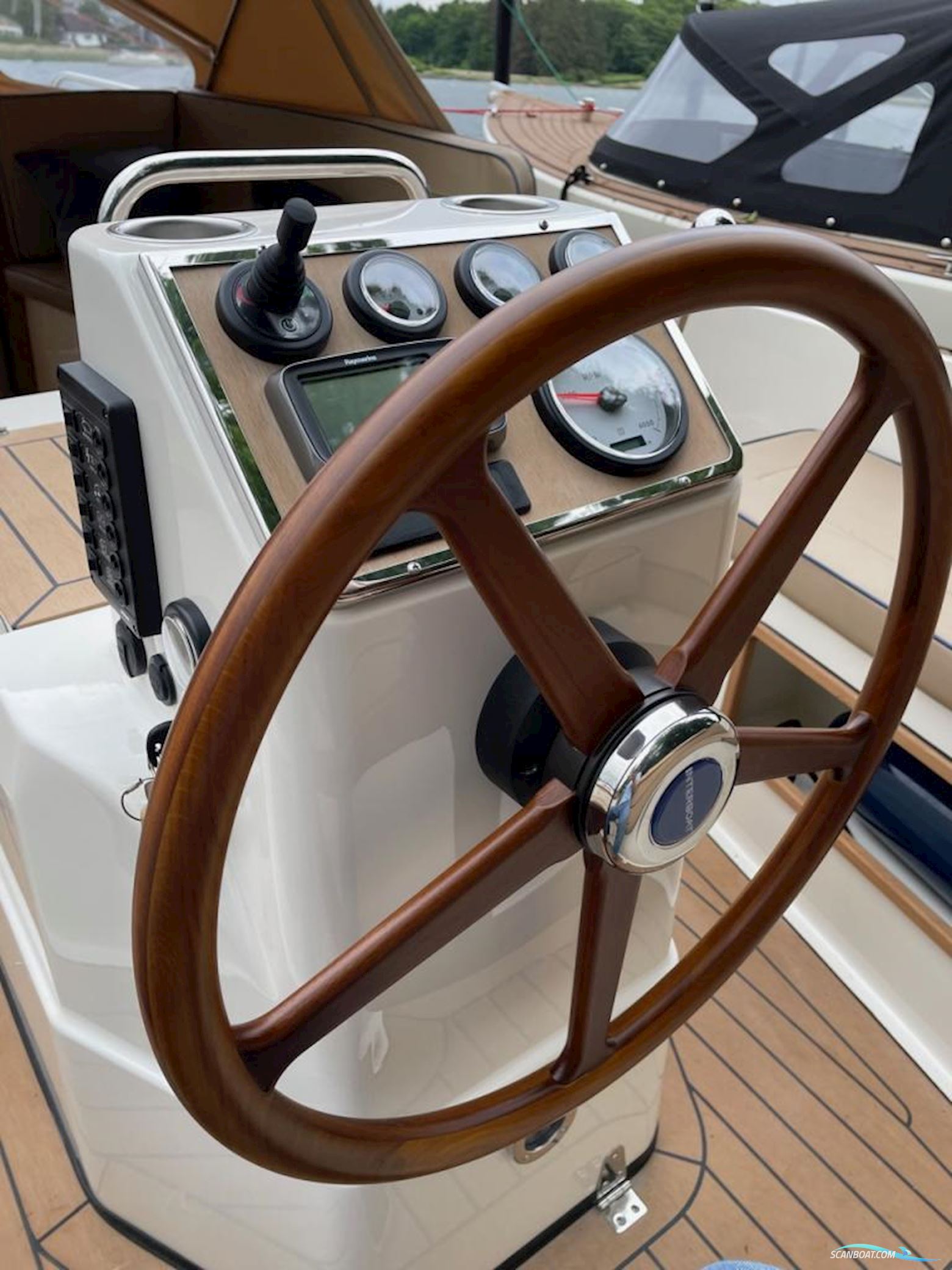 Interboat 22 Xplorer