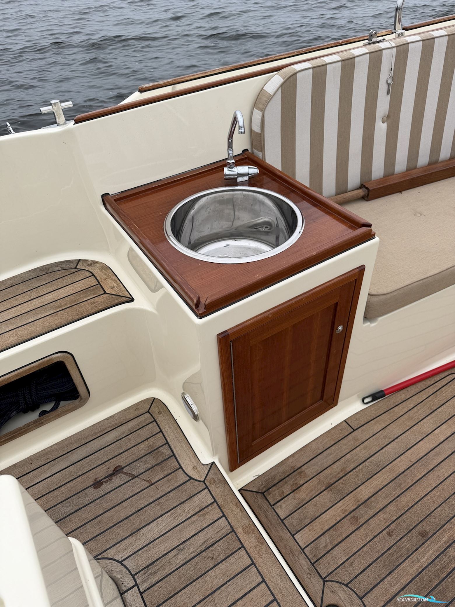 Interboat 25