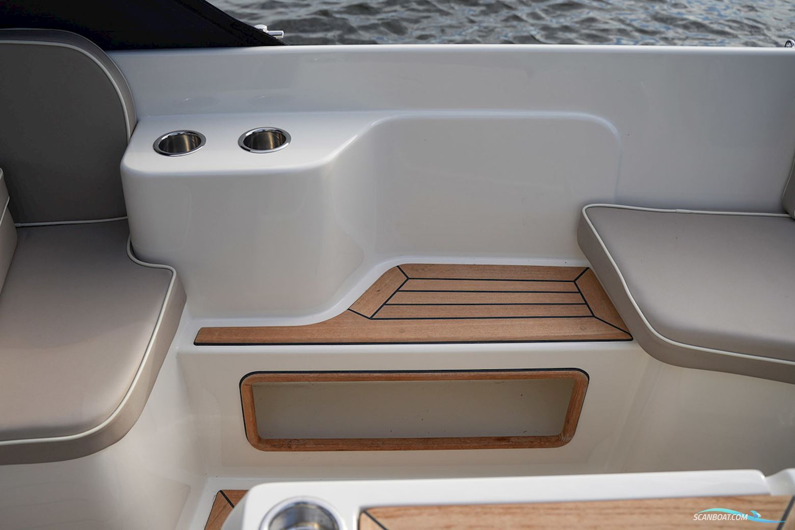 Interboat Intender 640