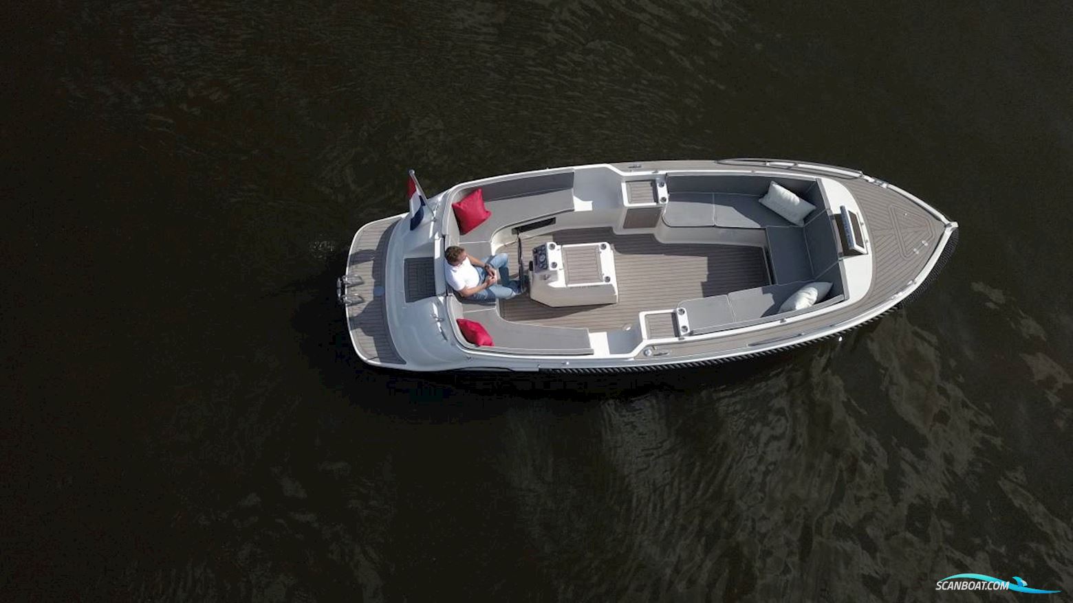 Interboat Intender 780