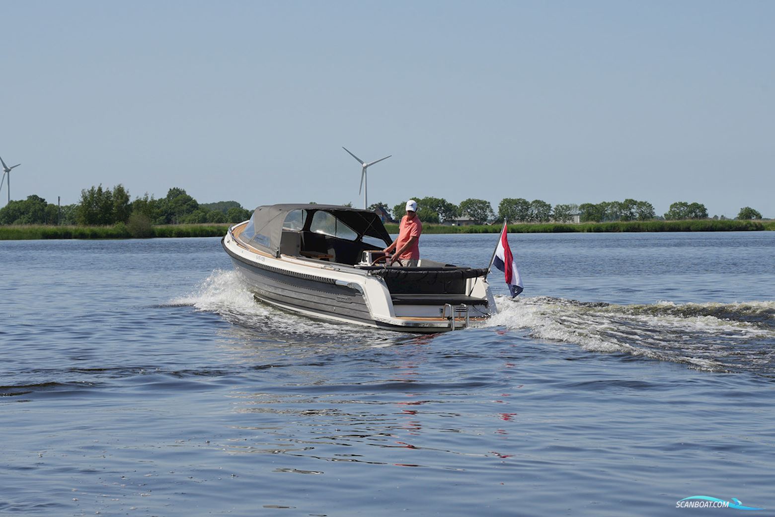 Interboat Intender 820