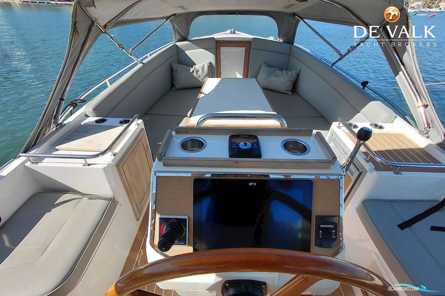 Interboat Intender 850