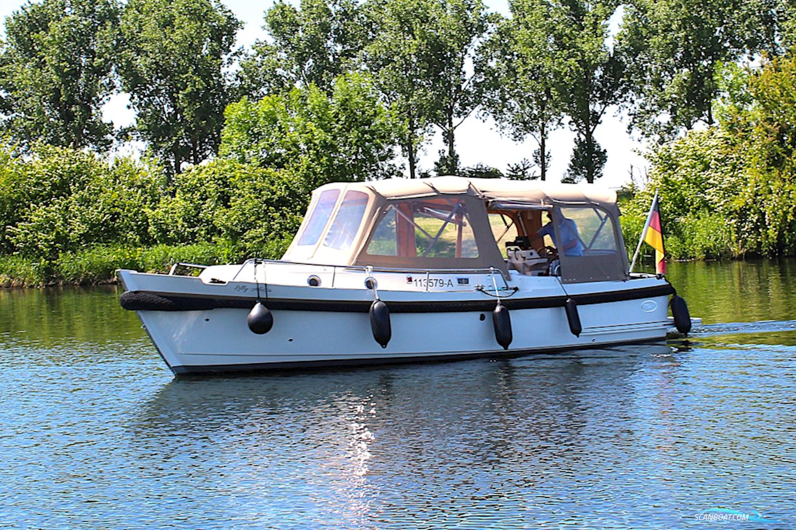 Intercruiser 27 Cabin