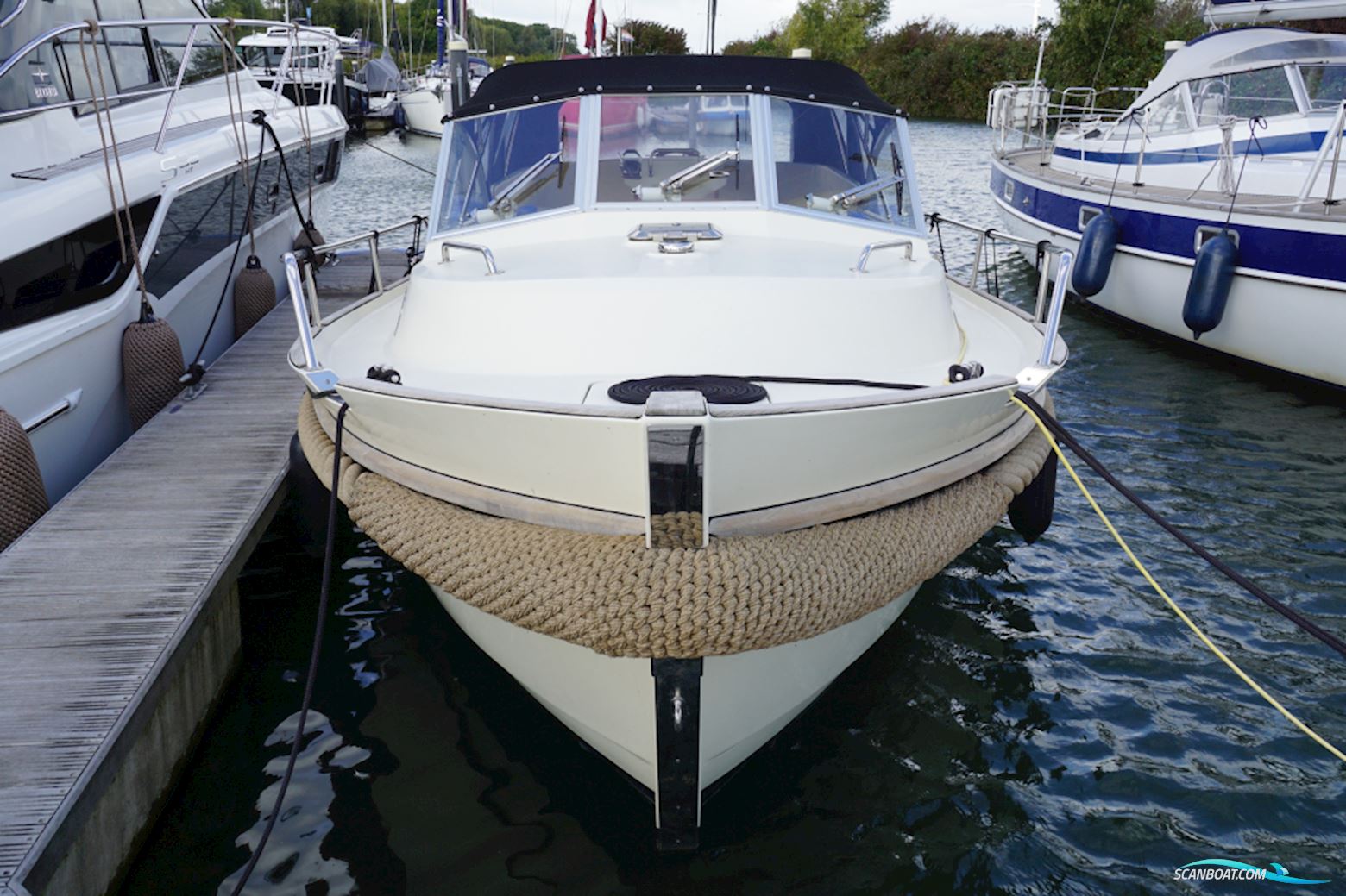 Intercruiser 27 Cabin